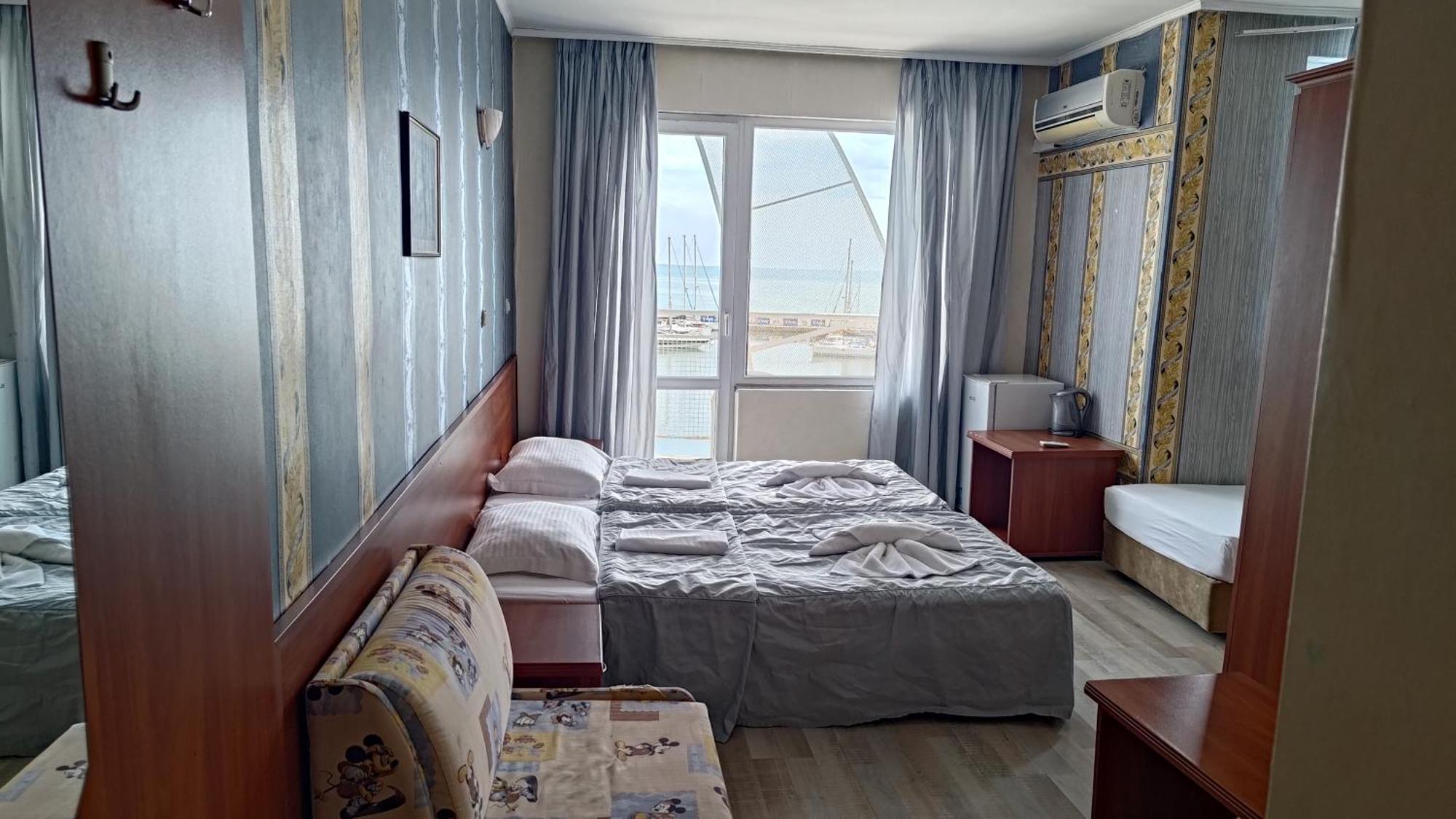 Lotos Hotel บัลชิค ภายนอก รูปภาพ